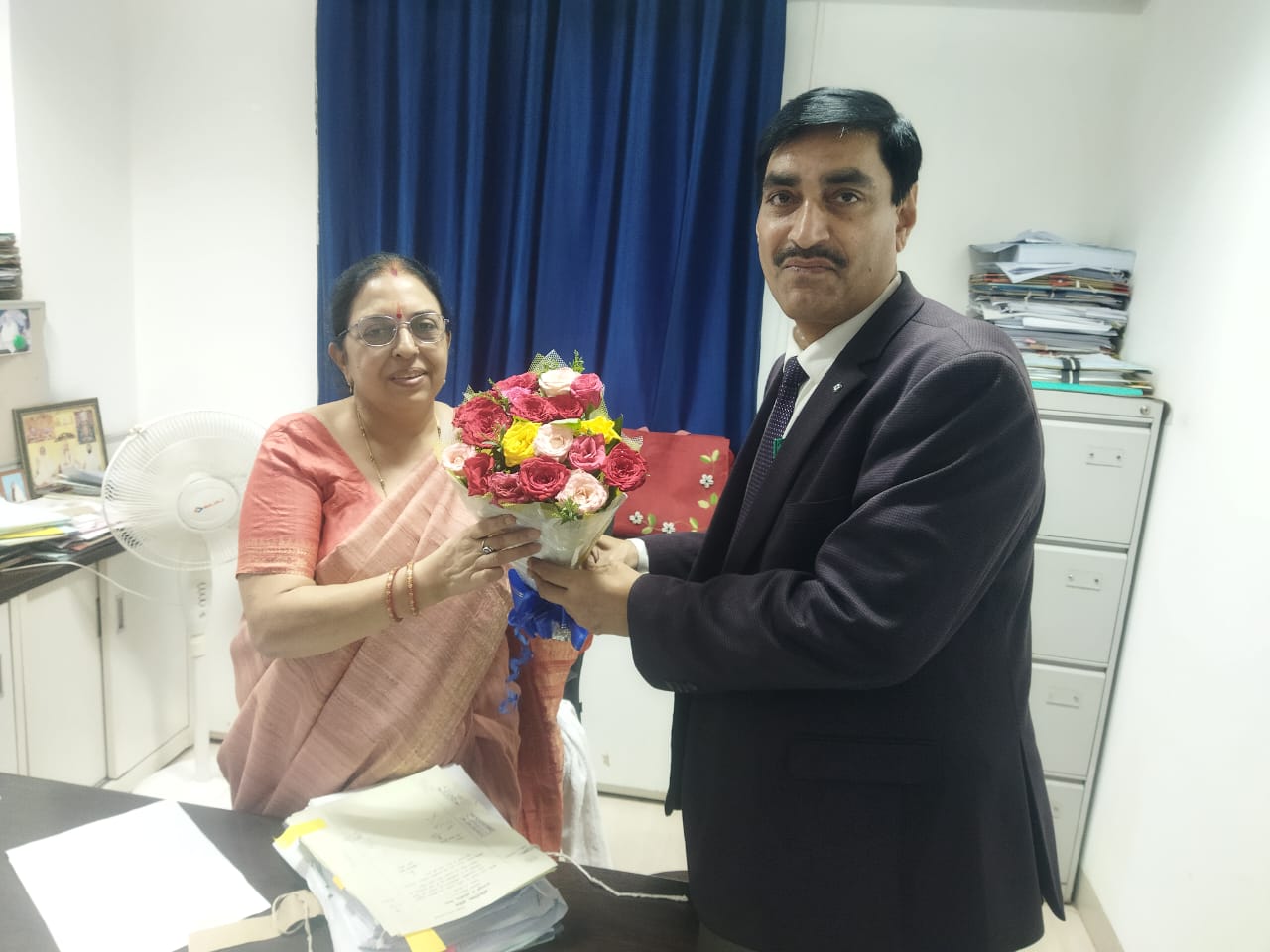 Hon’ble Vice Chancellor, Prof. (Dr.) S. D. Pandey, Met Dr. Raj Laxmi Sailot, OSD – Higher Education Department, Govt. of Chhattisgarh!!