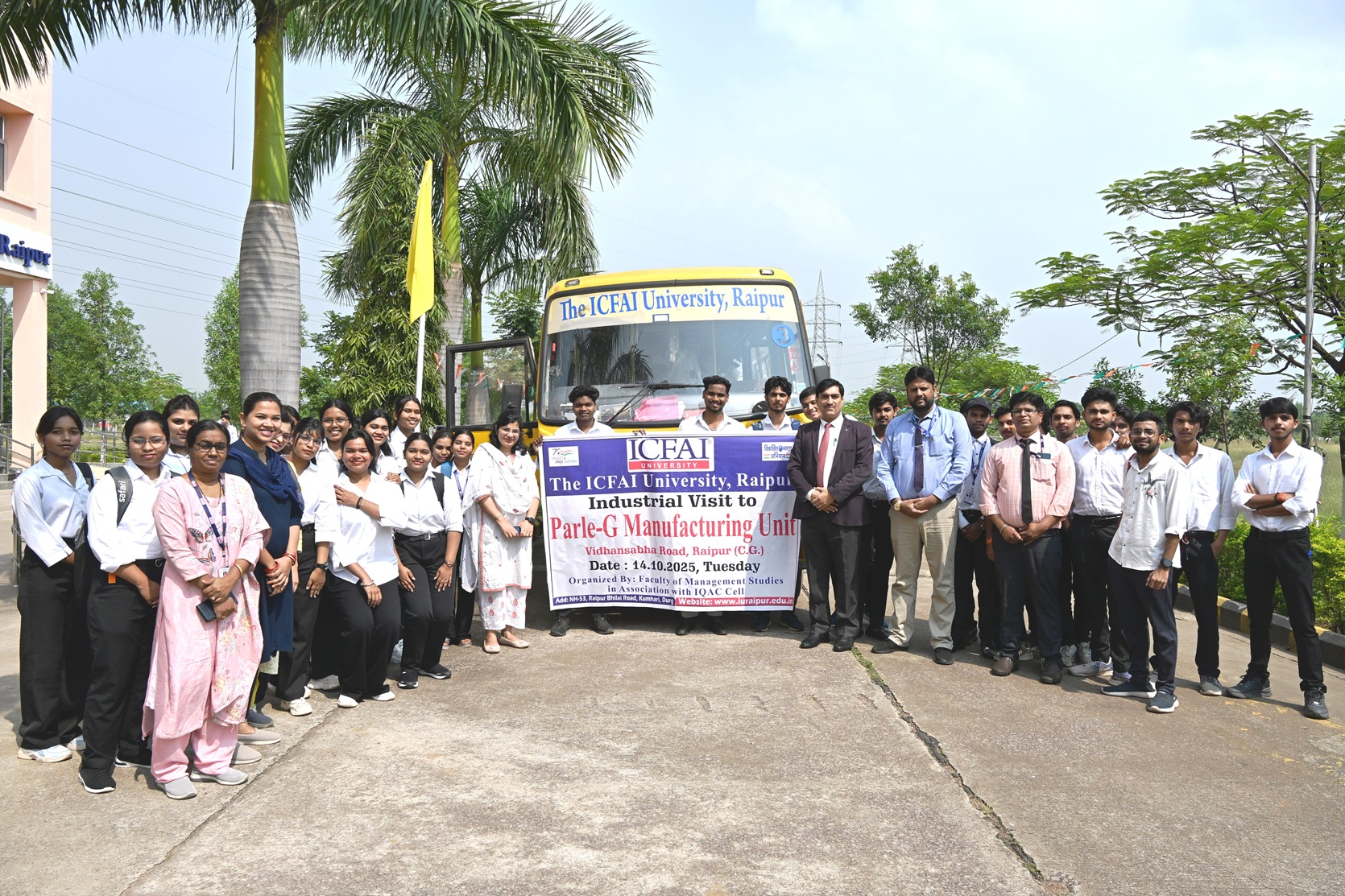 Faculty of Management Studies Students industrial visit to the Parle-G Manufacturing Unit, Raipur 